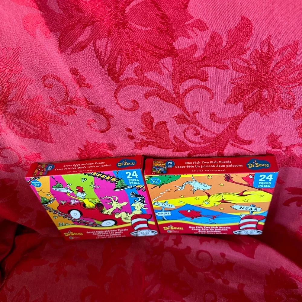 🌵3/$15 set of 2 Dr. Seuss 24 pieces puzzles ( see description)